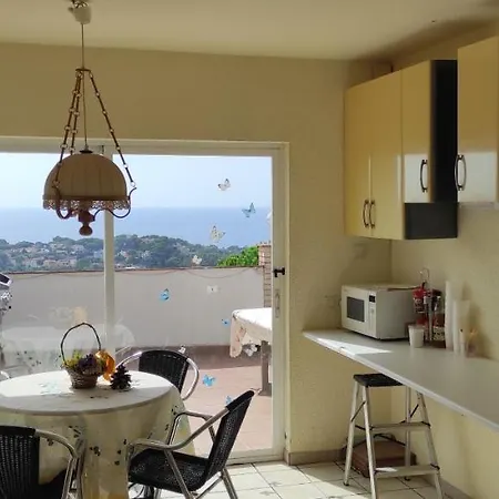 Lloret De Mar- Well-equipped Modern With Pool And Seaview For 10 Persons
