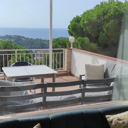 Villa Lloret De Mar- Well-equipped Modern With Pool And Seaview For 10 Persons *
