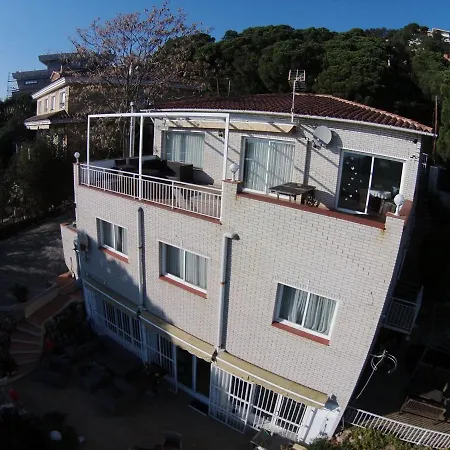 Lloret De Mar- Well-equipped Modern With Pool And Seaview For 10 Persons *