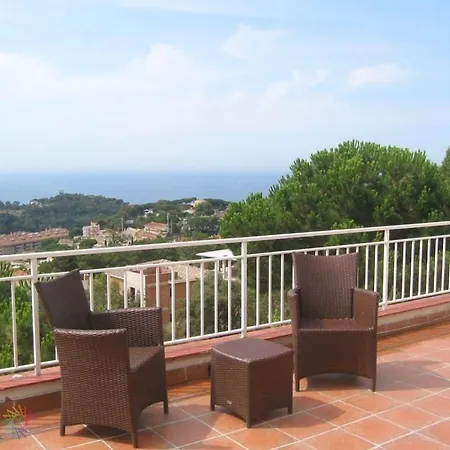 Villa Lloret De Mar- Well-equipped Modern With Pool And Seaview For 10 Persons Lloret de Mar