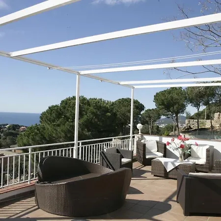 Lloret De Mar- Well-equipped Modern With Pool And Seaview For 10 Persons Villa Lloret de Mar